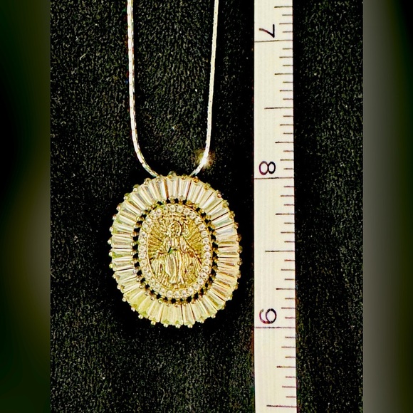 Jewelry - Silver Virgin Mary Medallion Pendant Necklace -Stainless Steel